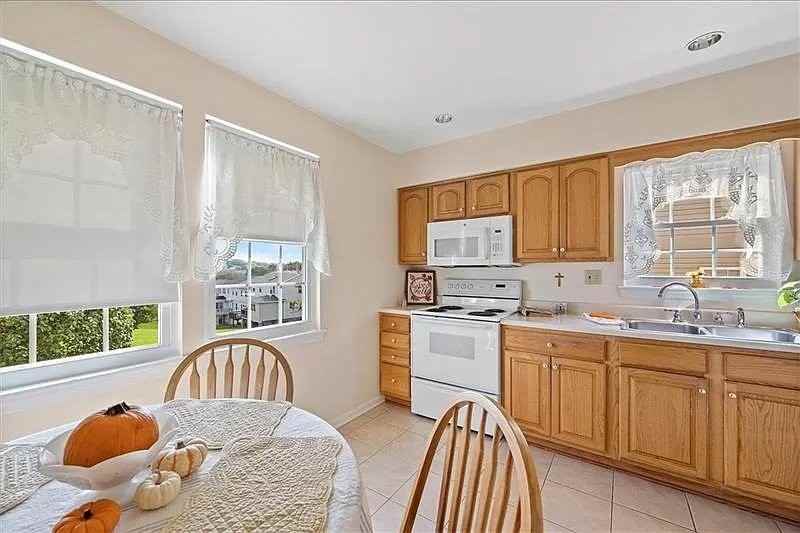 103 Paddock Ln - Photo 6 of 18