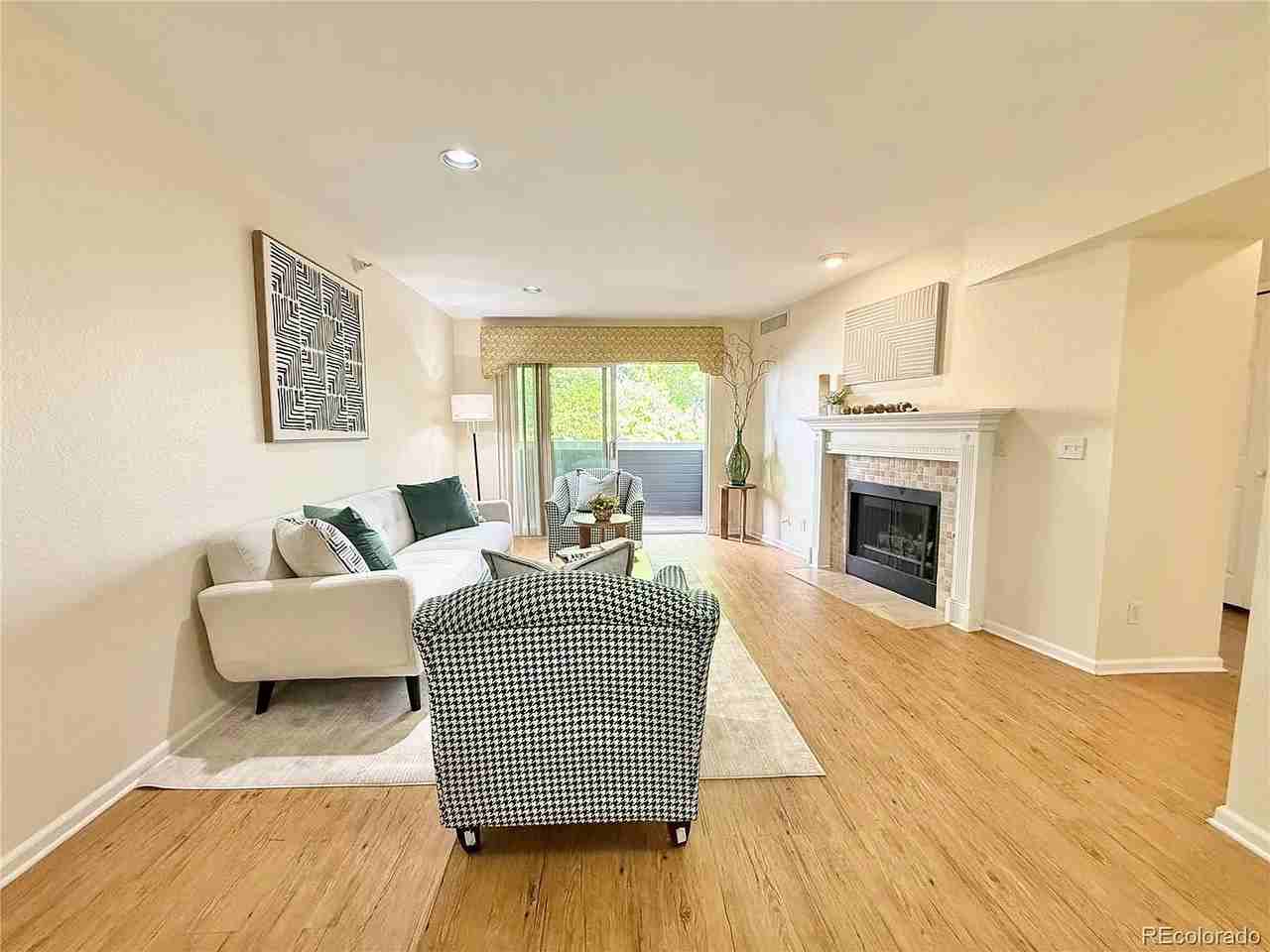 444 Kittregde St - Photo 2 of 9