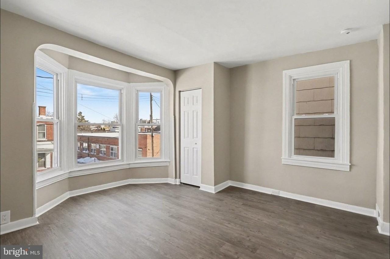 26 N West St - Photo 2 of 8