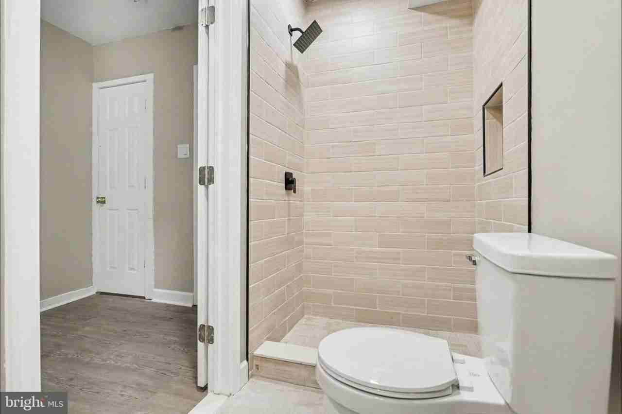 26 N West St - Photo 7 of 8