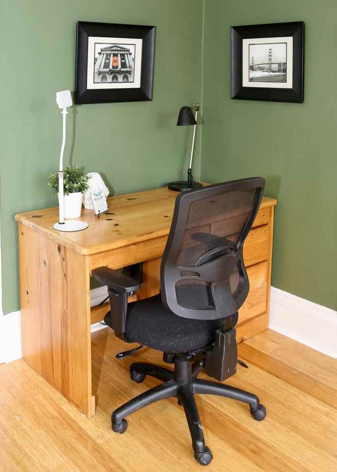 748 Kansas St - Photo 4 of 20