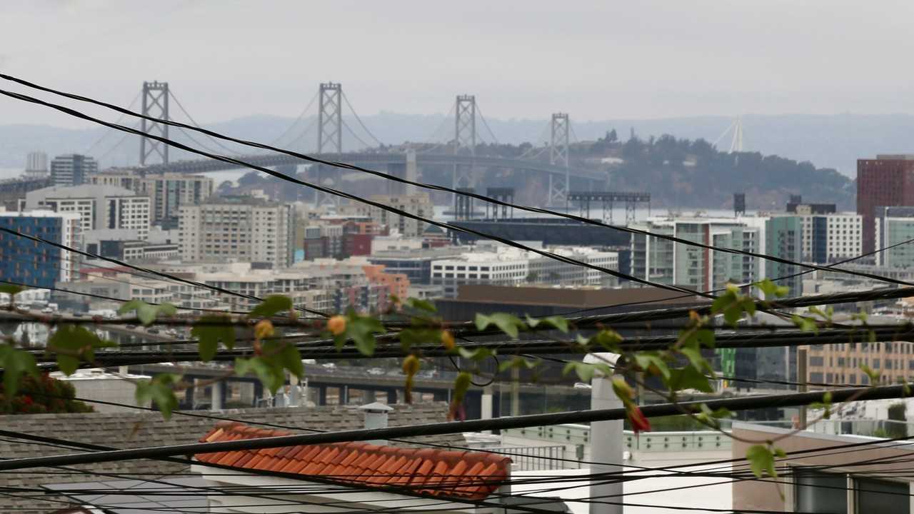 748 Kansas St - Photo 5 of 20