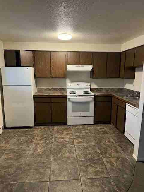 4430 Holland St #6 - Photo 2 of 7