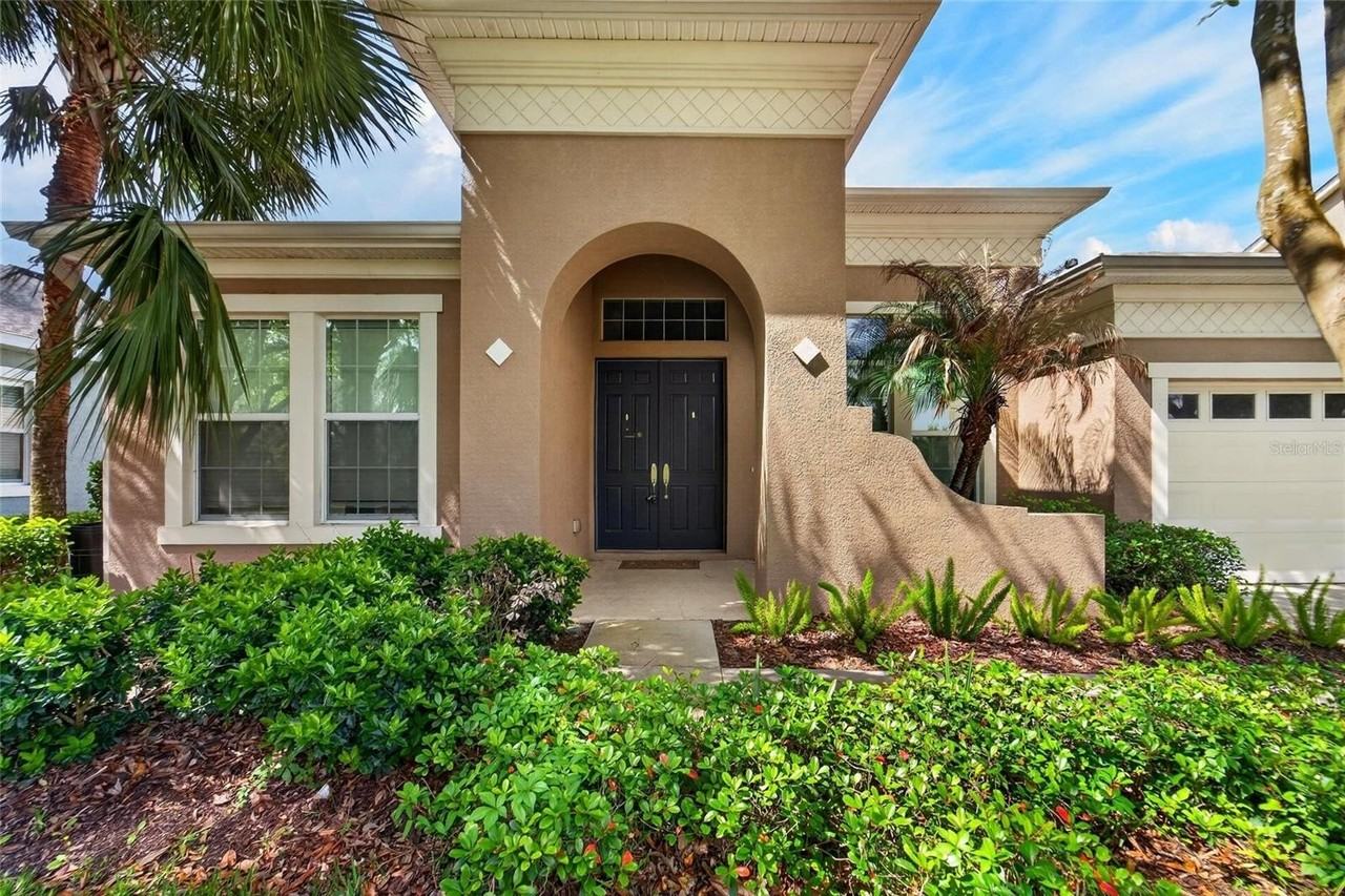 15921 Persimmon Grove Dr - Photo 3 of 50