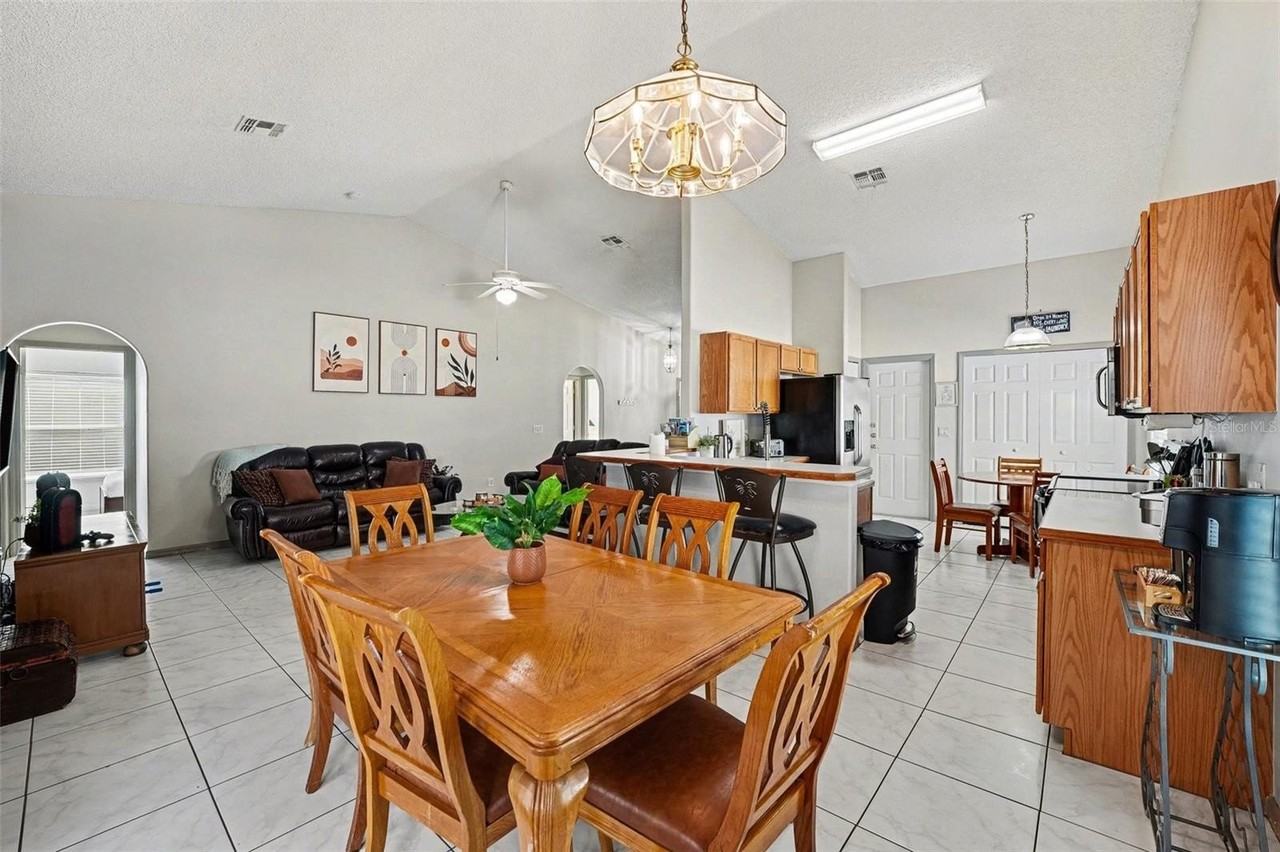 2651 Autumn Creek Cir - Photo 6 of 25