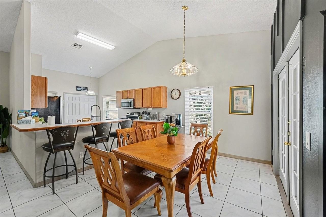 2651 Autumn Creek Cir - Photo 7 of 25