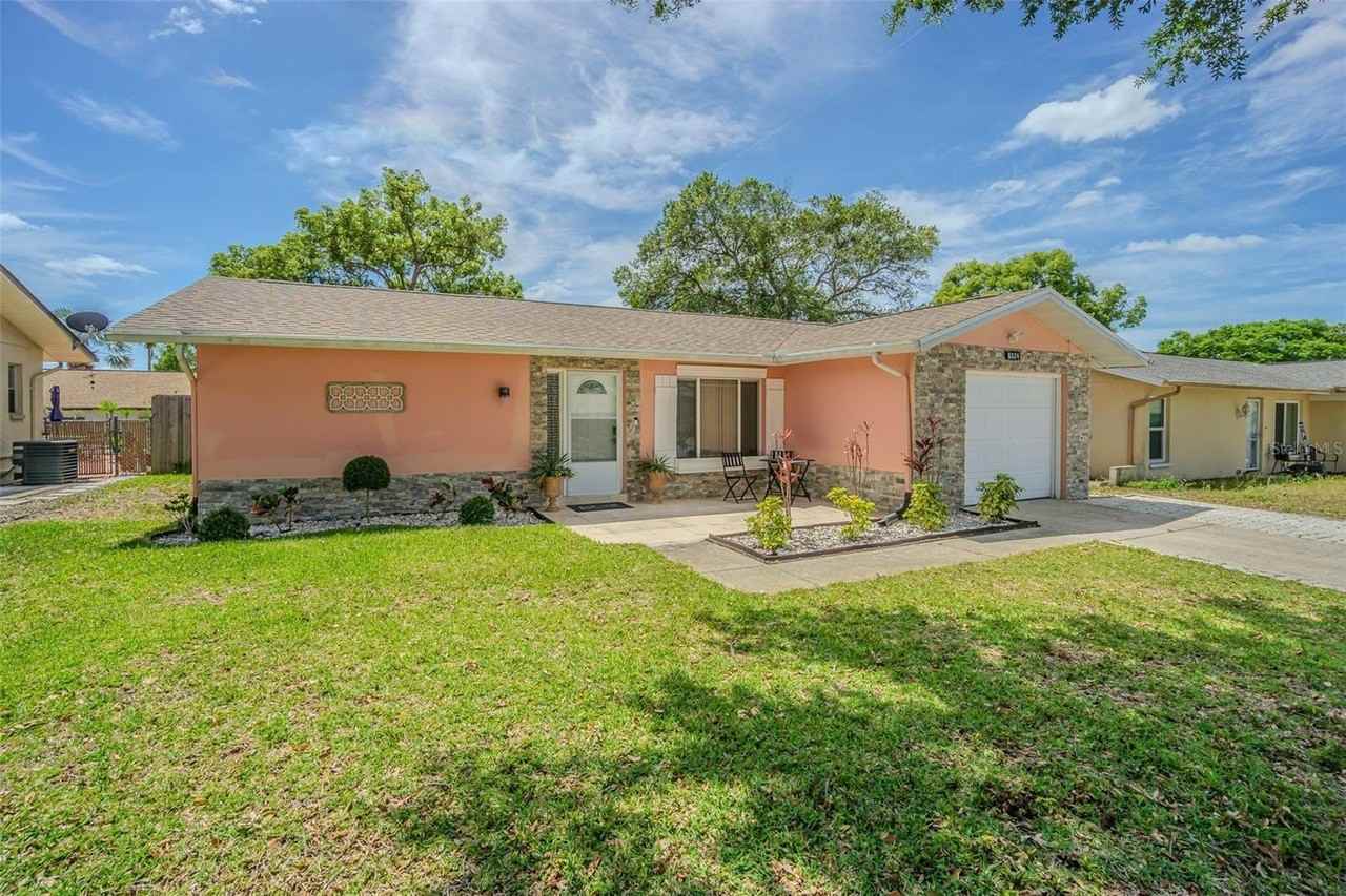 8024 Las Cruces Ct - Photo 2 of 32