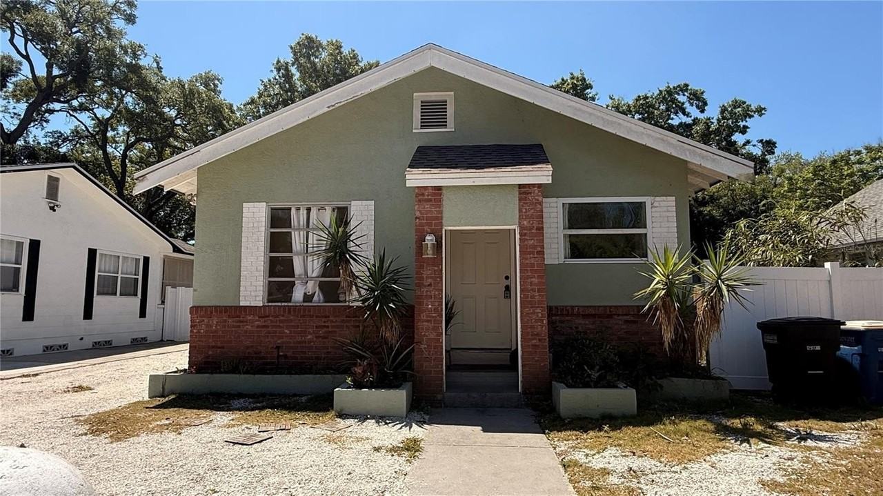 905 Jones St - Photo 2 of 30