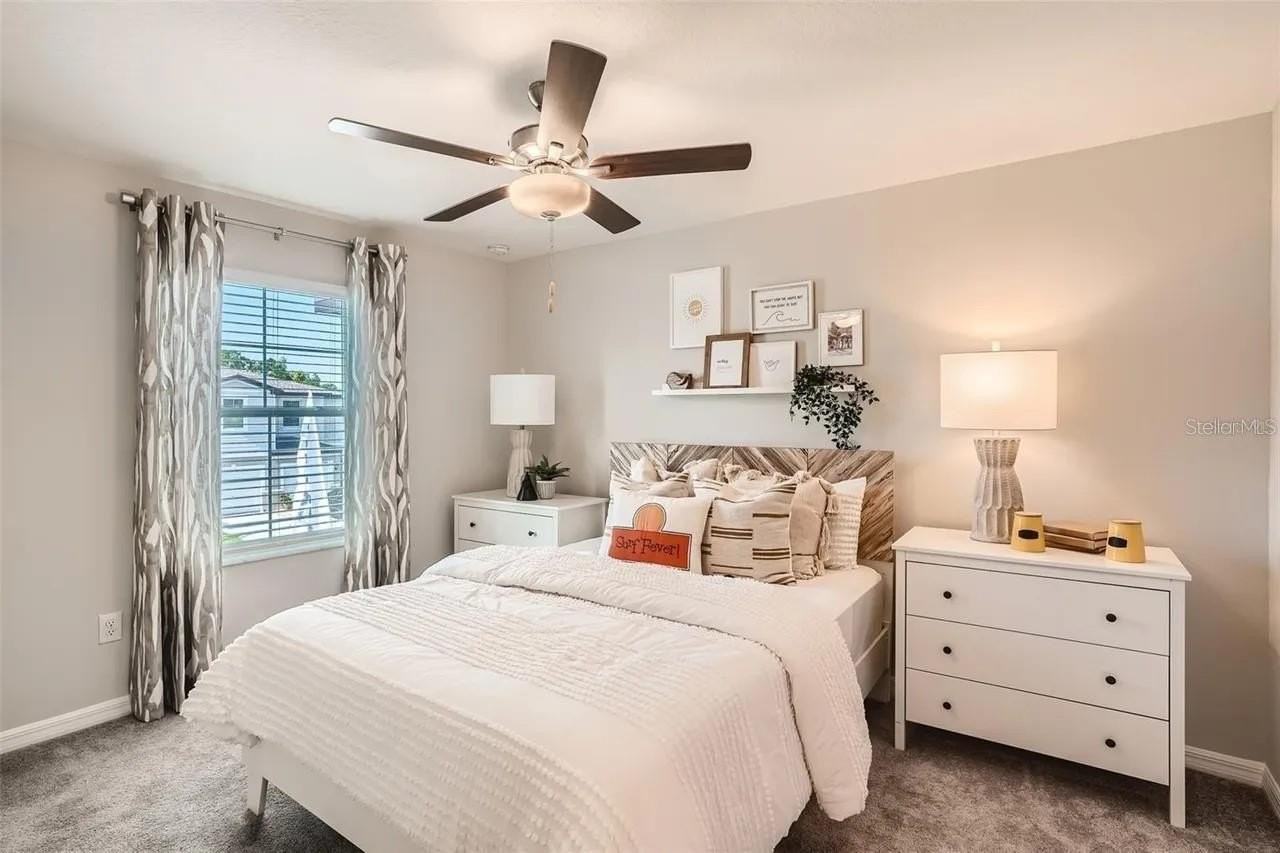 8347 Crescent Oaks Dr - Photo 3 of 11