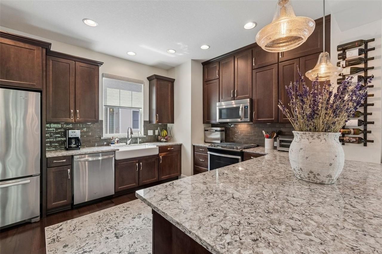 426 S Lincoln Ave - Photo 7 of 32