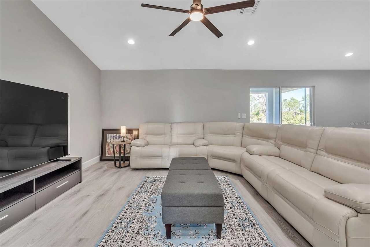 6193 Cabal Ln - Photo 3 of 28