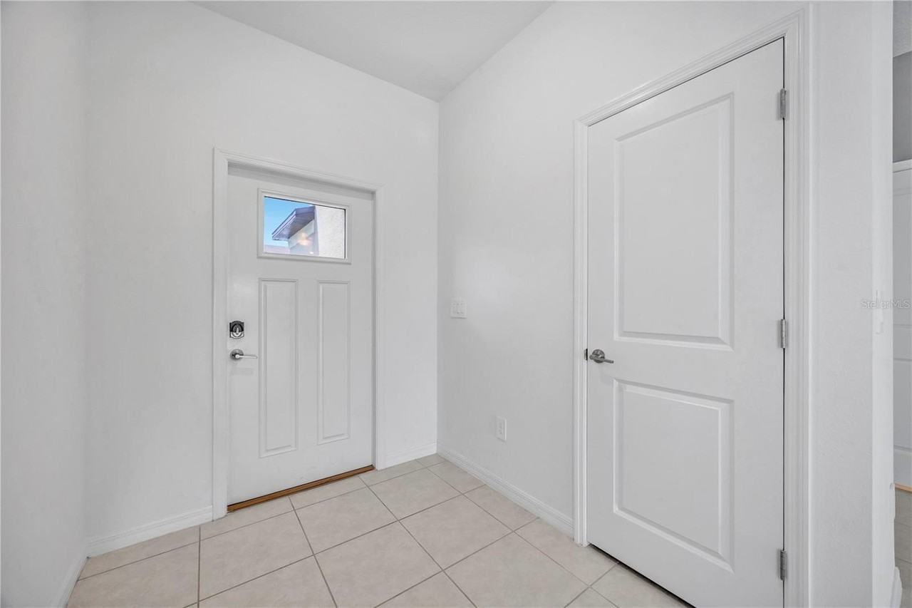 2524 Sunray Venus Way - Photo 5 of 50