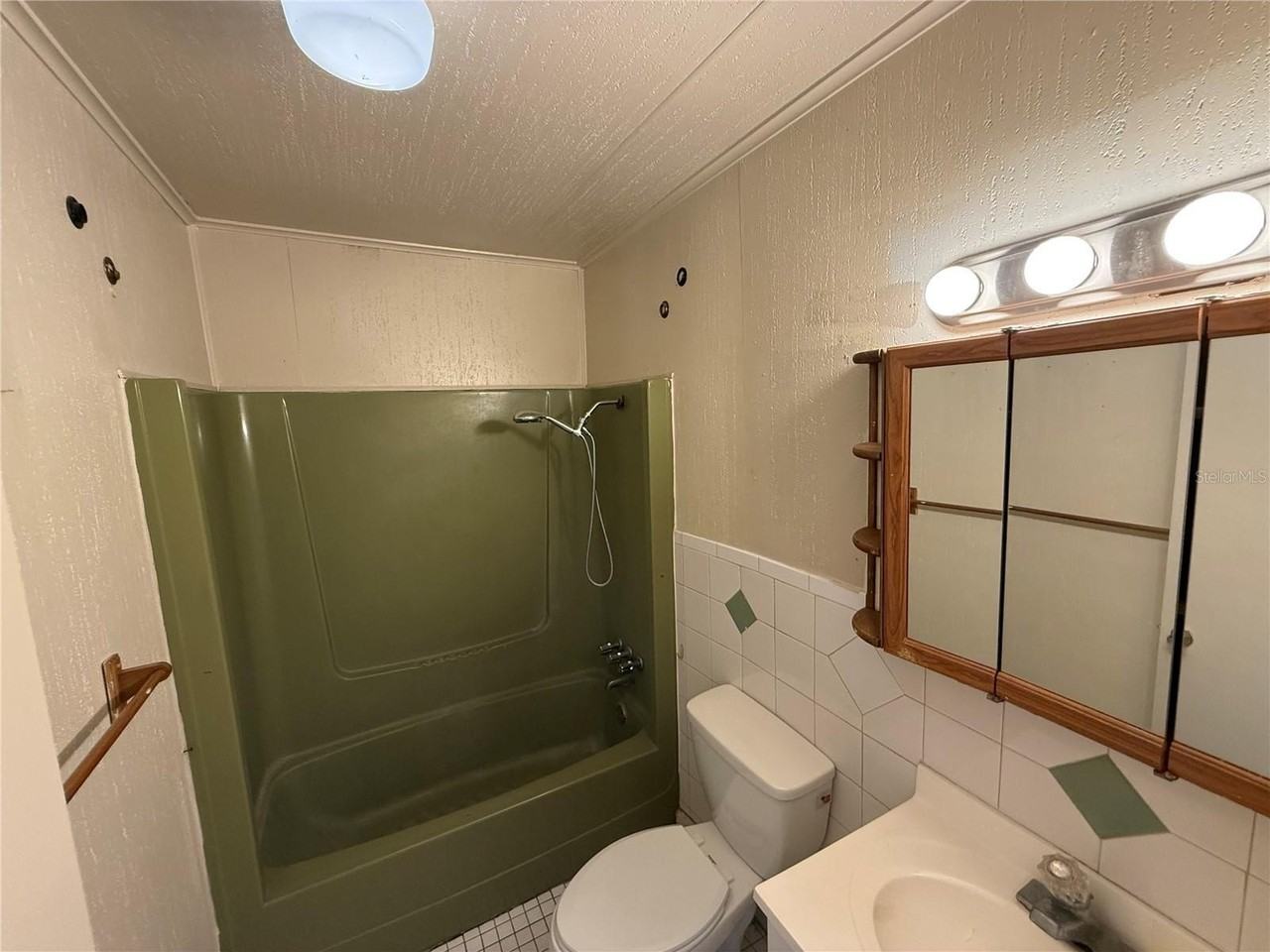 1619 Sunny St - Photo 7 of 11