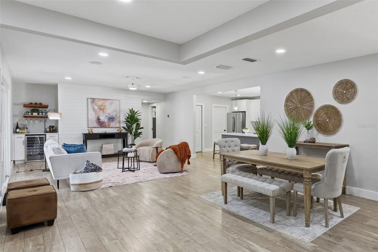 1566 Woodfield Ct - Photo 6 of 40