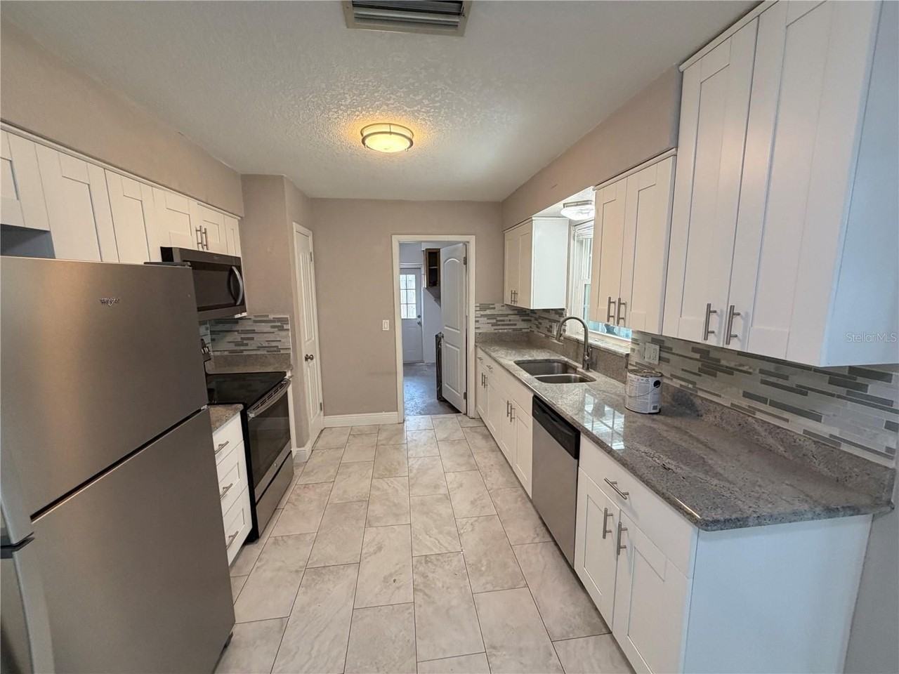 5830 Commonwealth Ave N - Photo 3 of 12