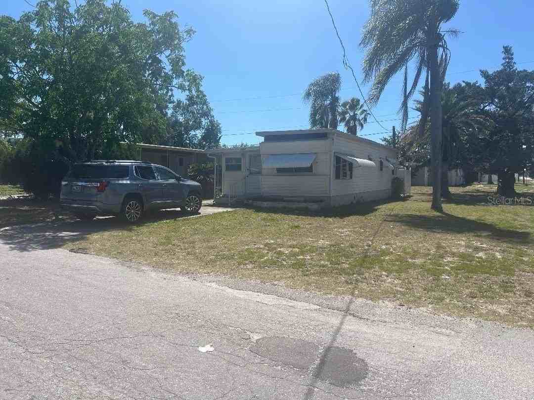 1949 Hess Dr - Photo 2 of 17