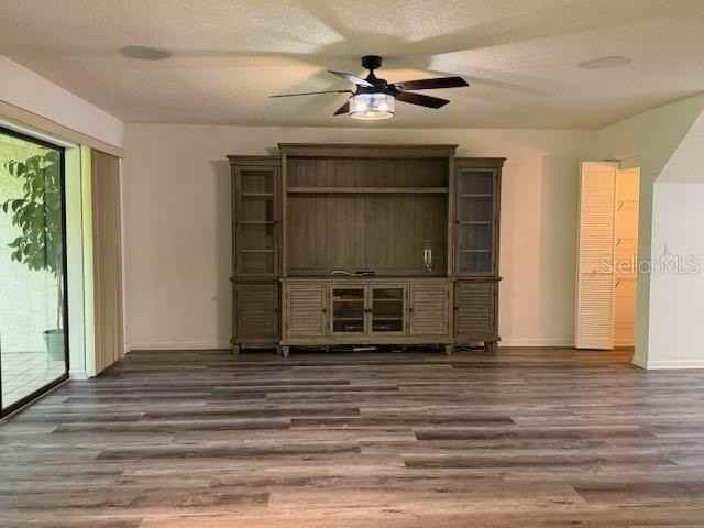 1913 Whispering Way - Photo 5 of 28