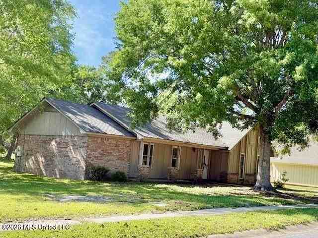 1221 King Henry Dr - Photo 3 of 19