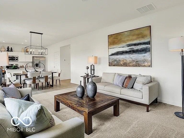 2868 Woods Edge Dr - Photo 4 of 16