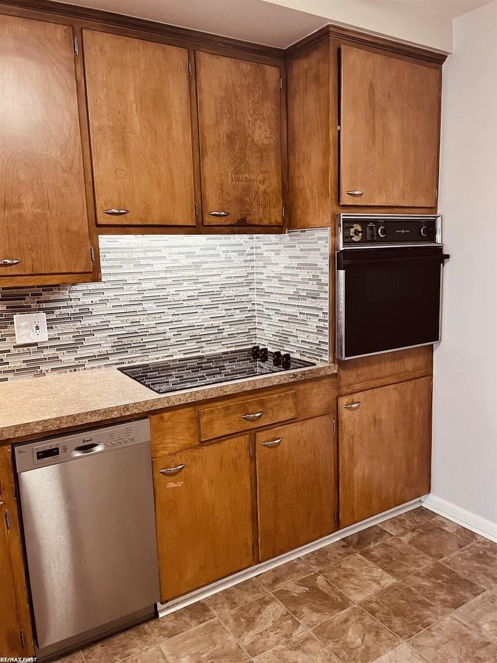 899 Neff Rd #2 - Photo 6 of 19