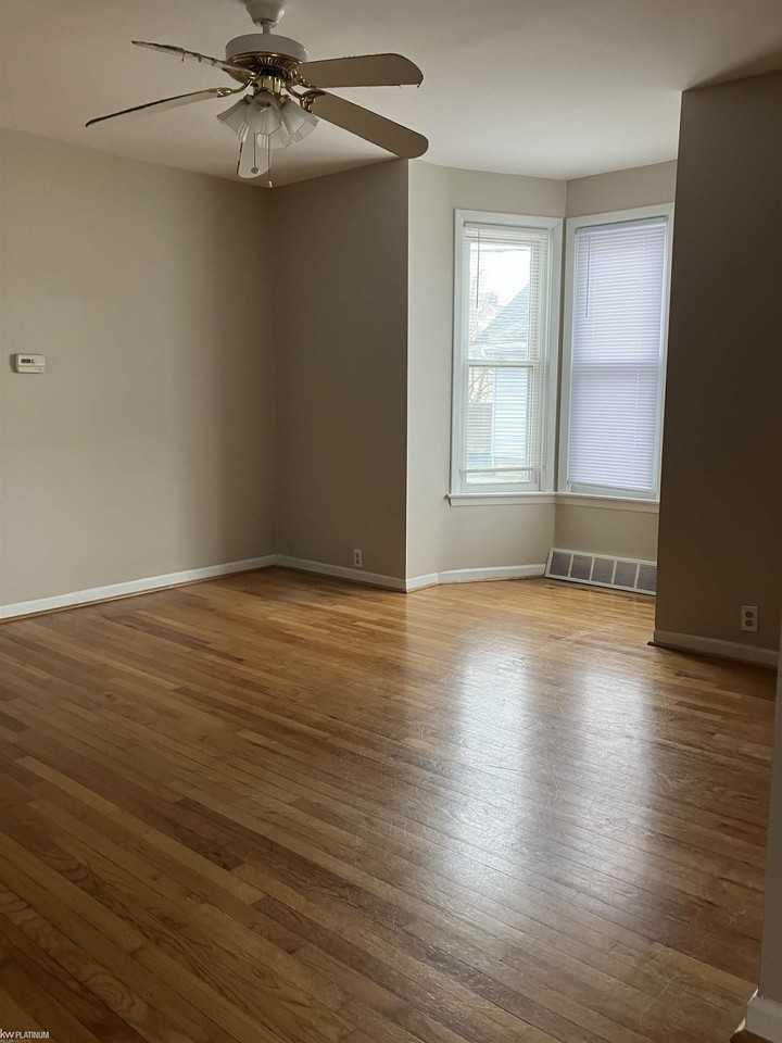 172 North Ave - Photo 7 of 10