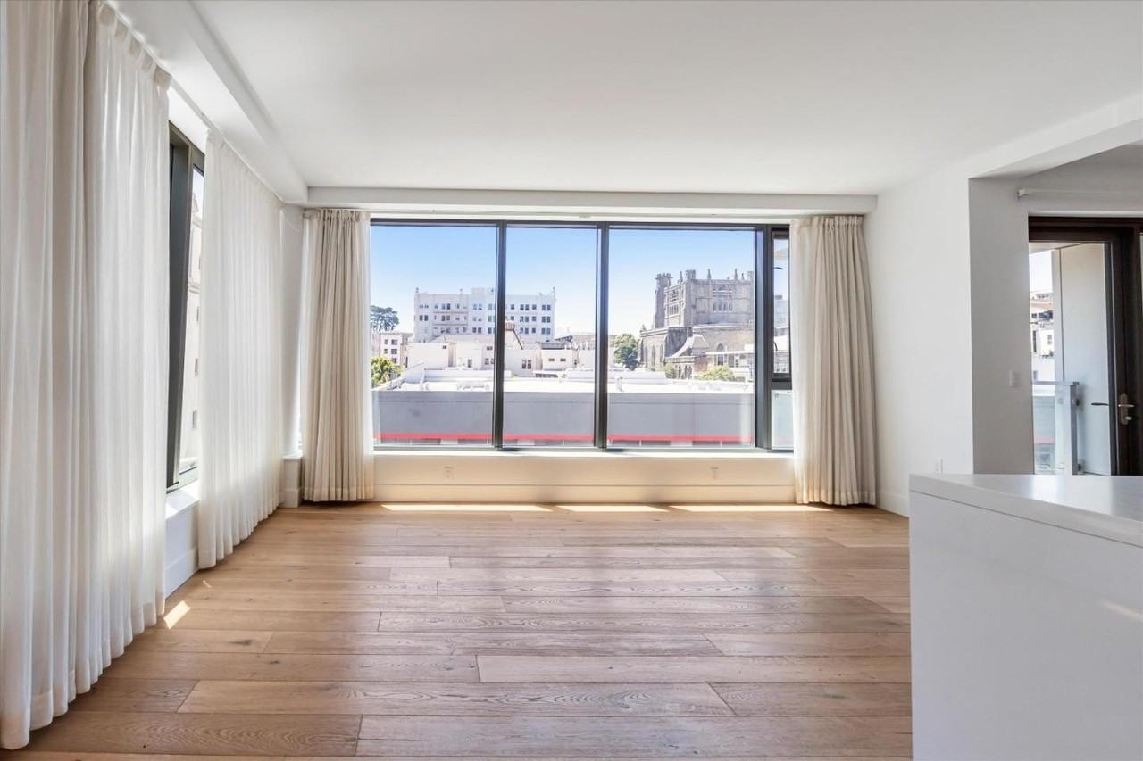 1450 Franklin St - Photo 4 of 21