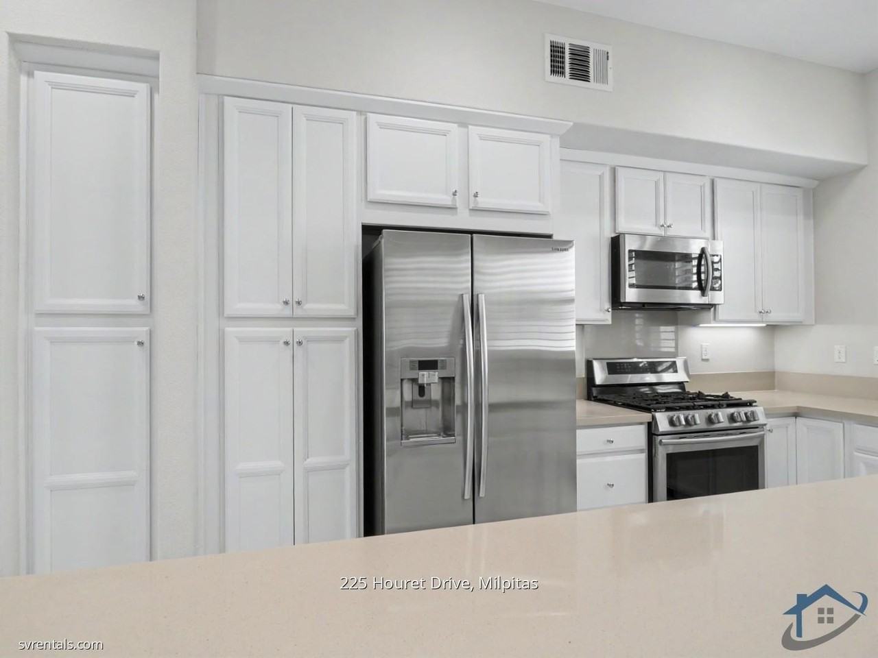 225 Houret Dr - Photo 6 of 34