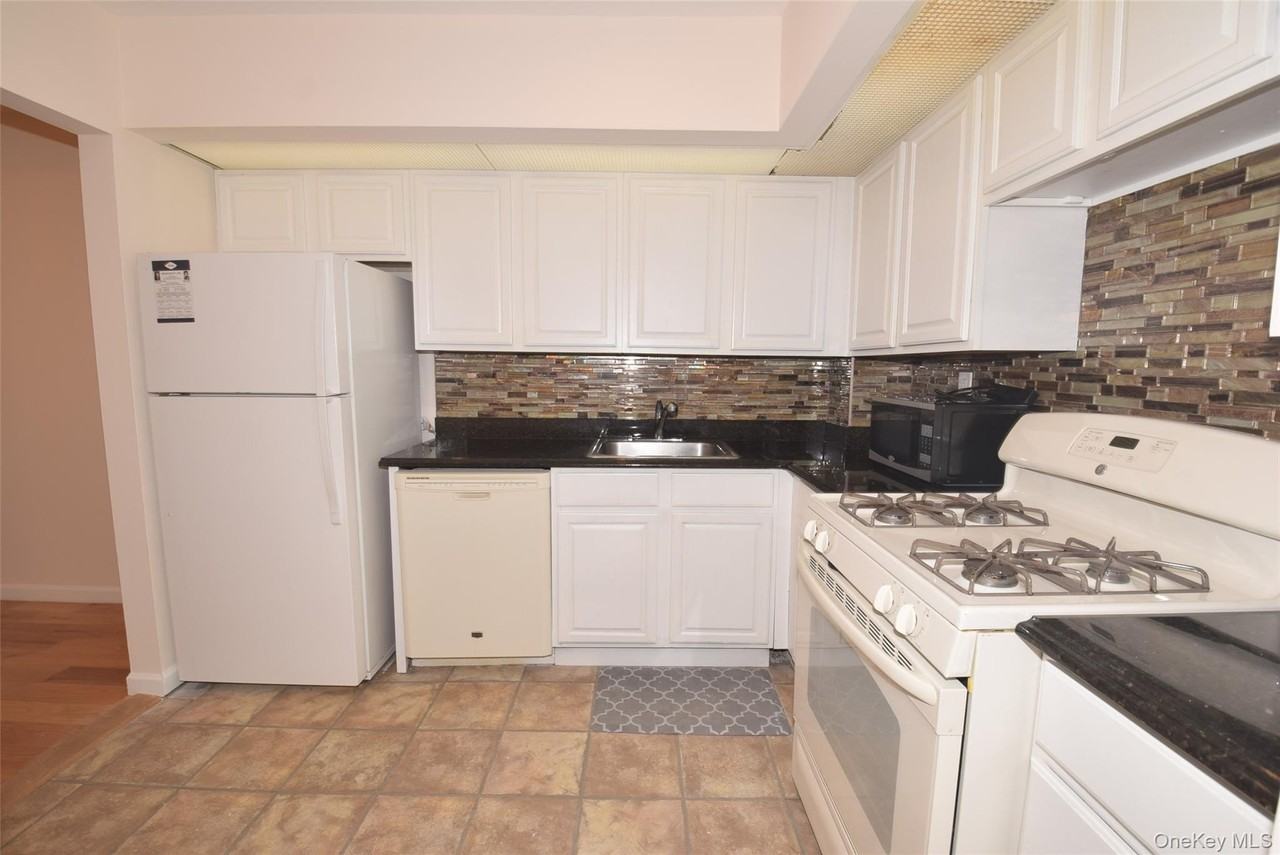 20614 Emily Rd #42L - Photo 3 of 14