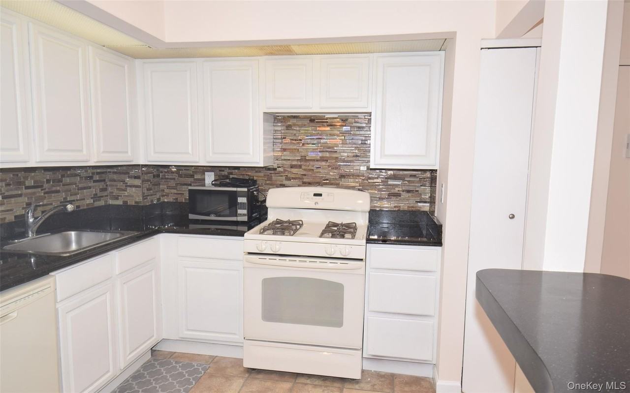 20614 Emily Rd #42L - Photo 5 of 14