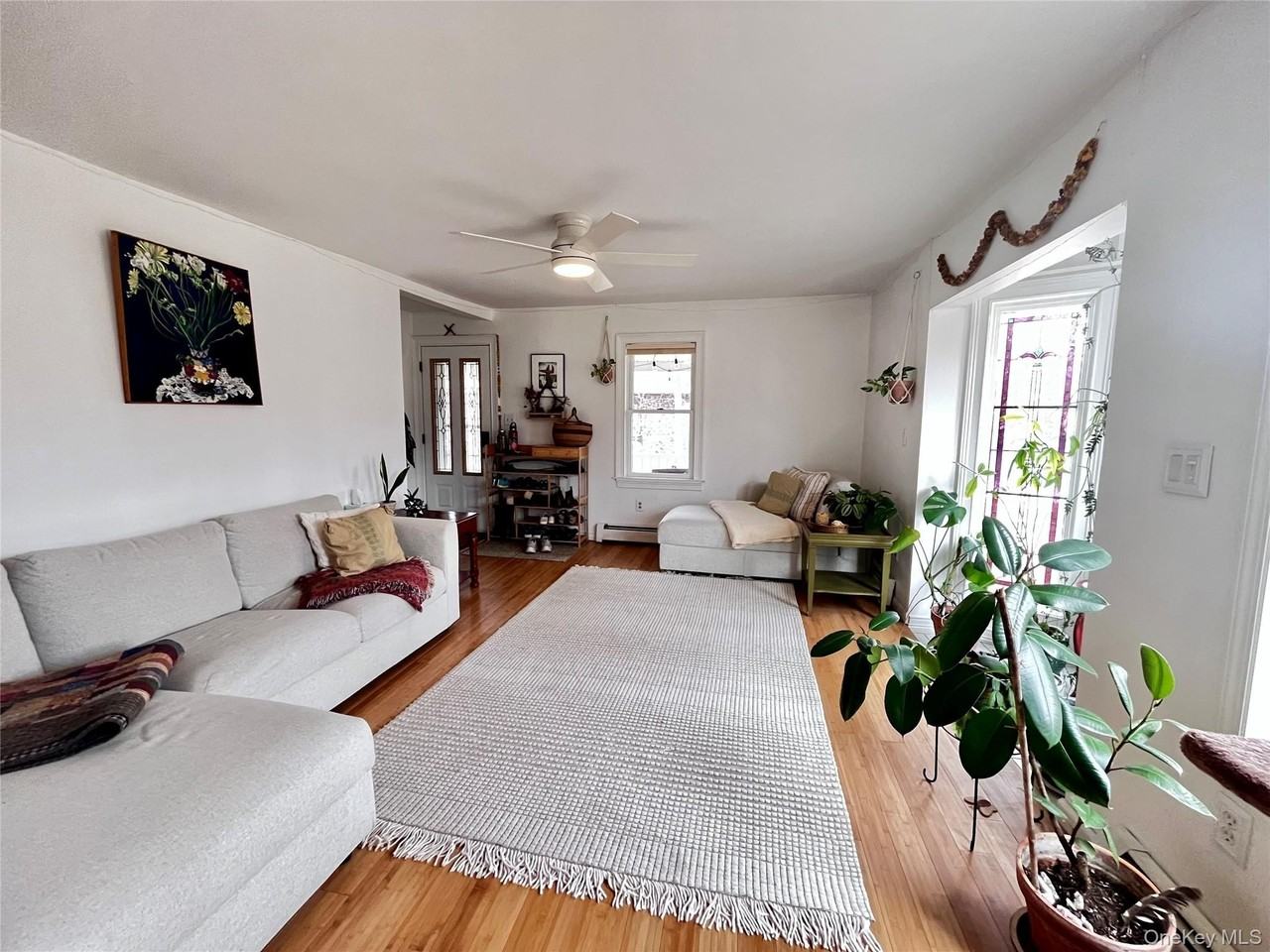 16 Yoeman Ln - Photo 2 of 14