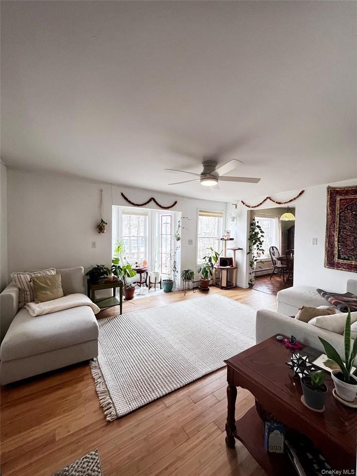 16 Yoeman Ln - Photo 4 of 14