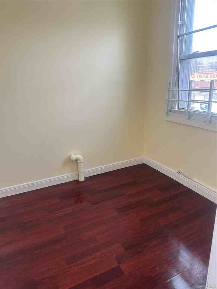 16842 Liberty Ave - Photo 7 of 10