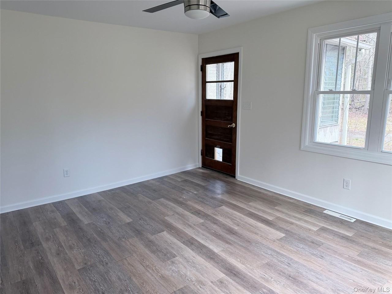 5 Loop Rd - Photo 3 of 16