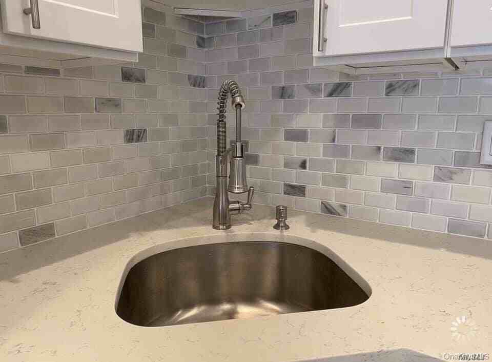 201 Higbie Ln #B - Photo 4 of 4