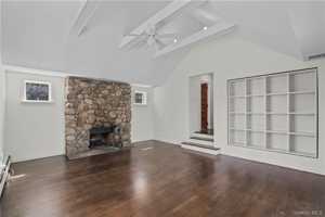 featured image of 165 Old Post Rd