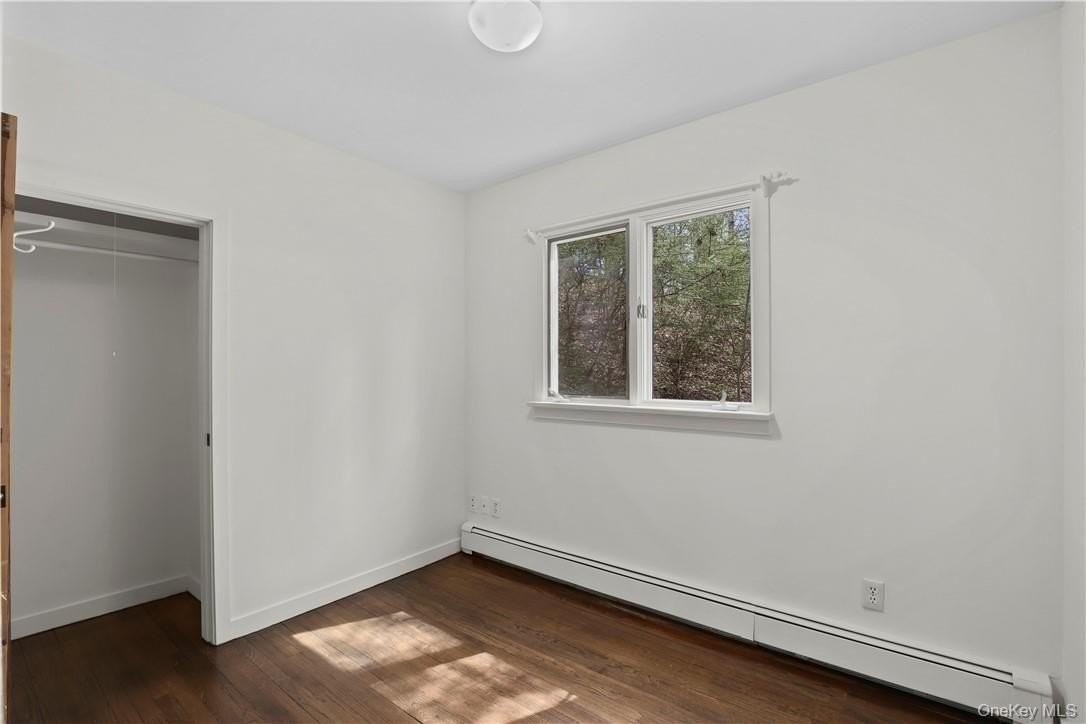 165 Old Post Rd - Photo 7 of 16