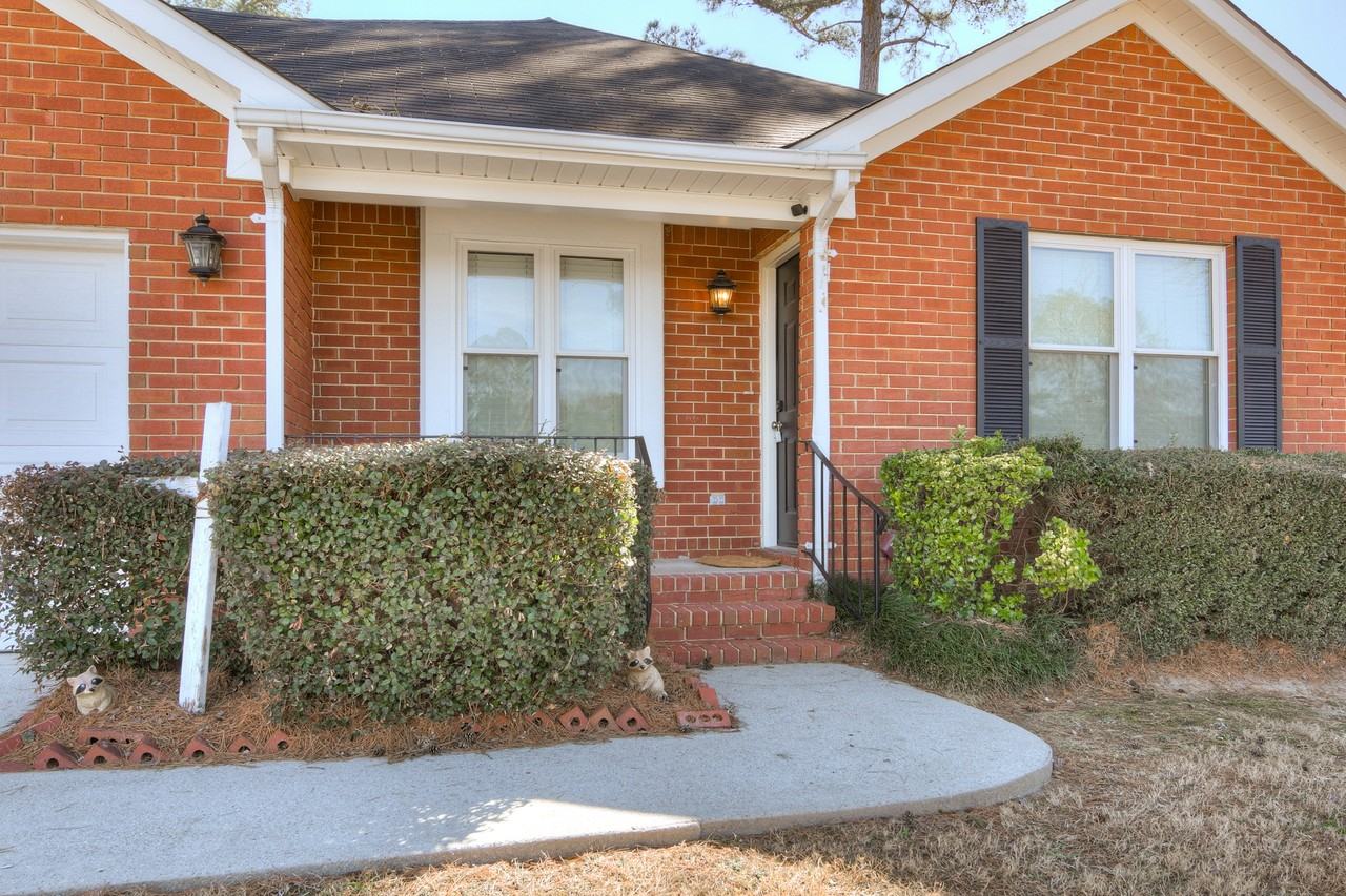 662 Tara Ln #1 - Photo 2 of 25