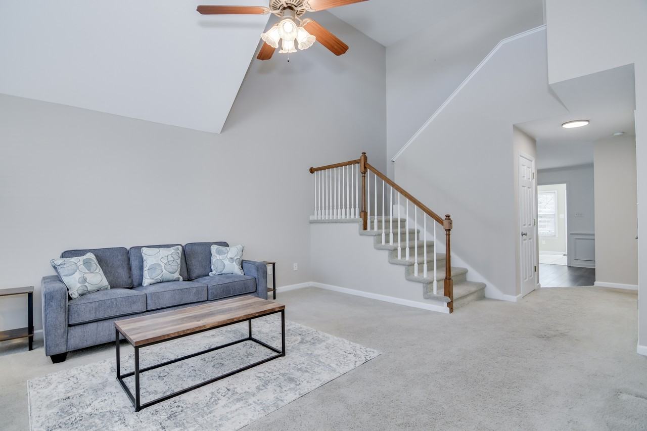 2044 Lillian Dr #1 - Photo 4 of 24