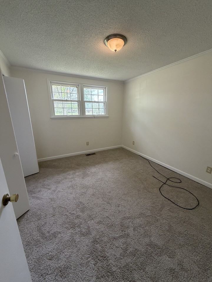 131 Neal Blvd #1 - Photo 5 of 8