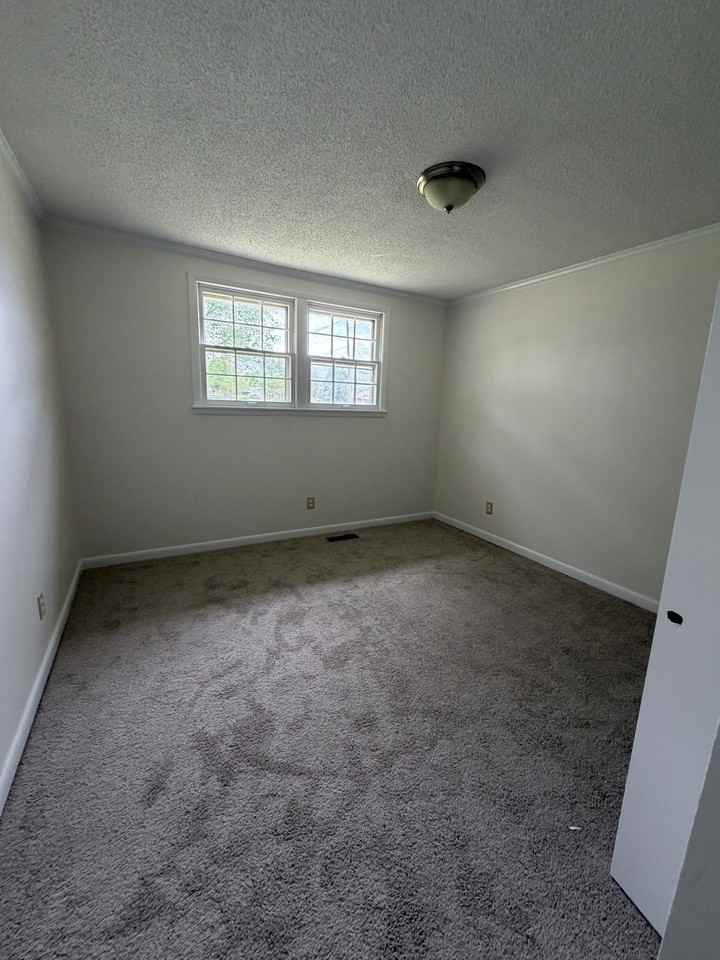 131 Neal Blvd #1 - Photo 7 of 8