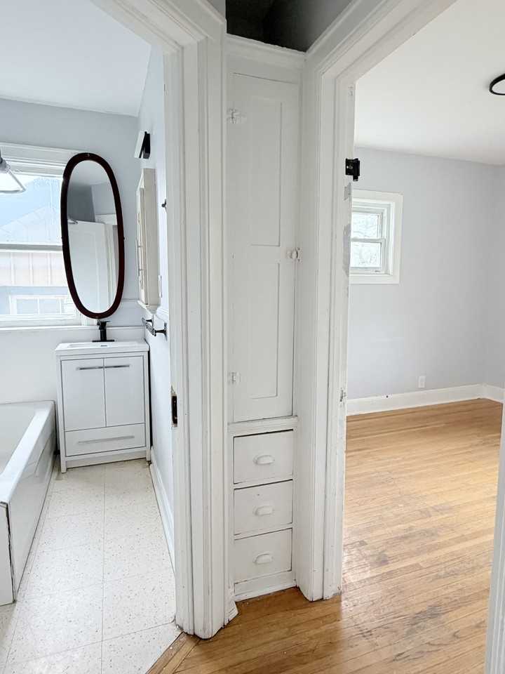 1022 - 1022 Gladstone Avenue - 1020 #1020 - Photo 7 of 16