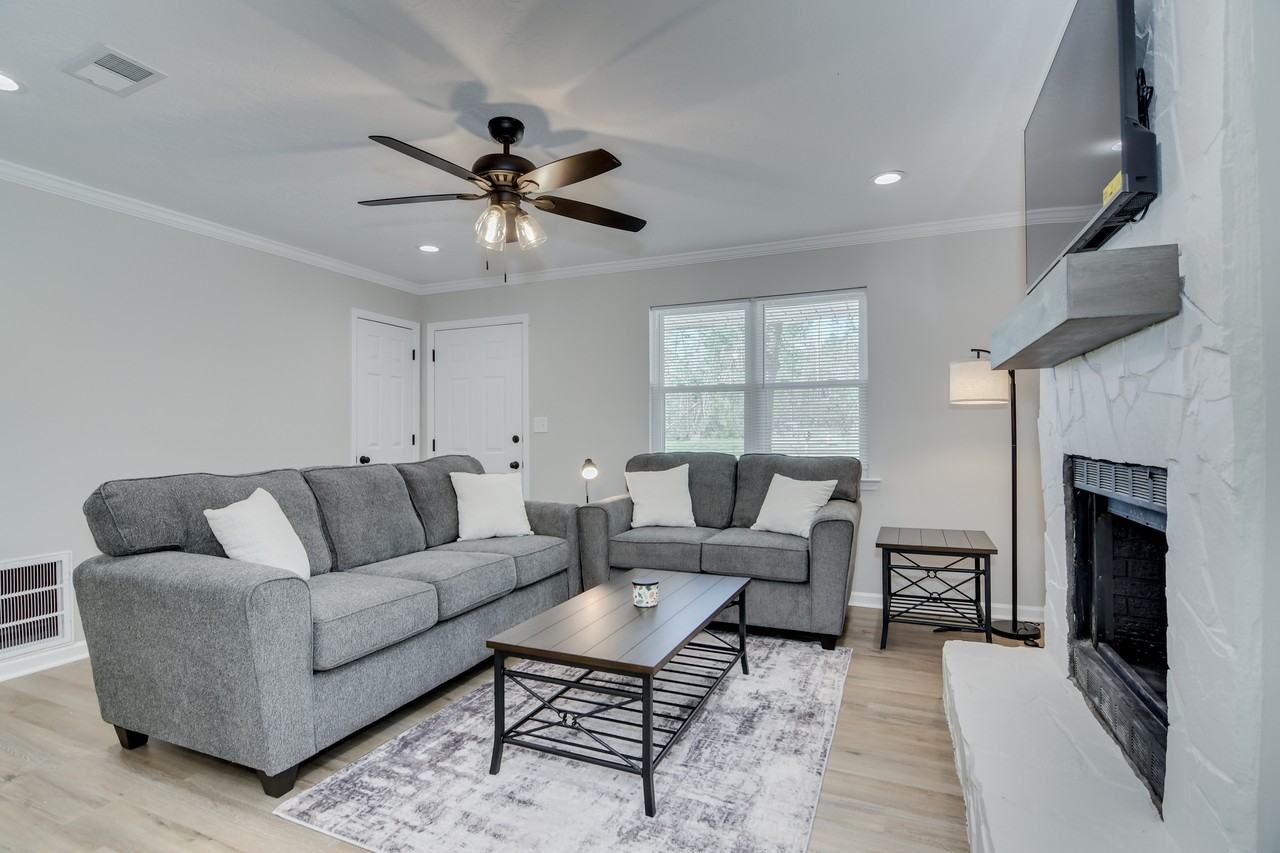 4312 Windsor Spring Rd #1 - Photo 3 of 21