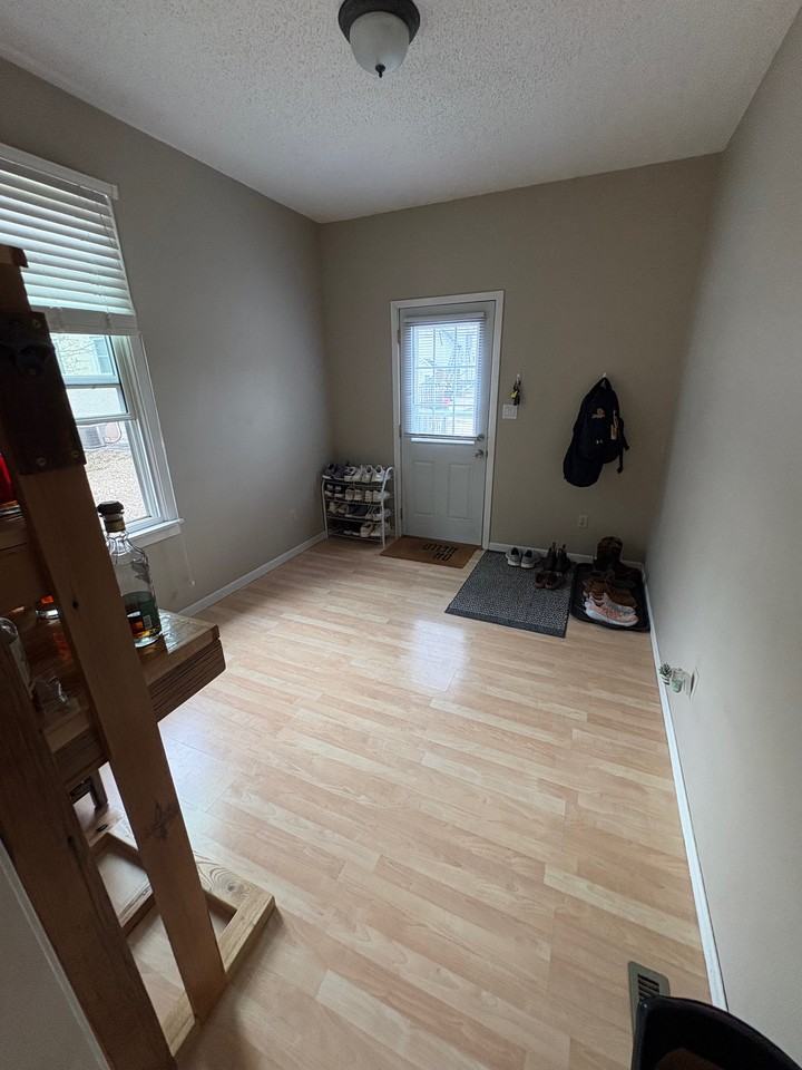 1208 Center St W #1 - Photo 4 of 10