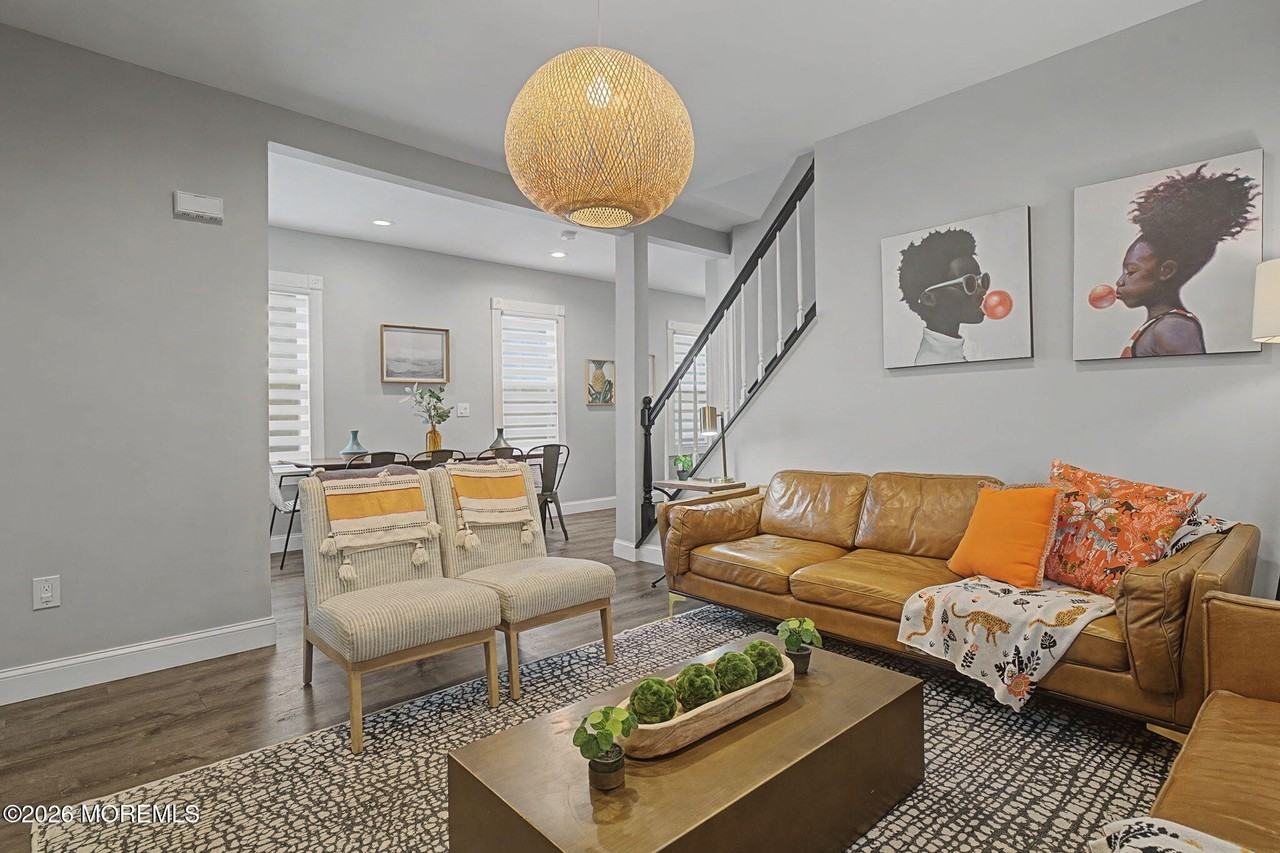 148 Heck Ave - Photo 5 of 26