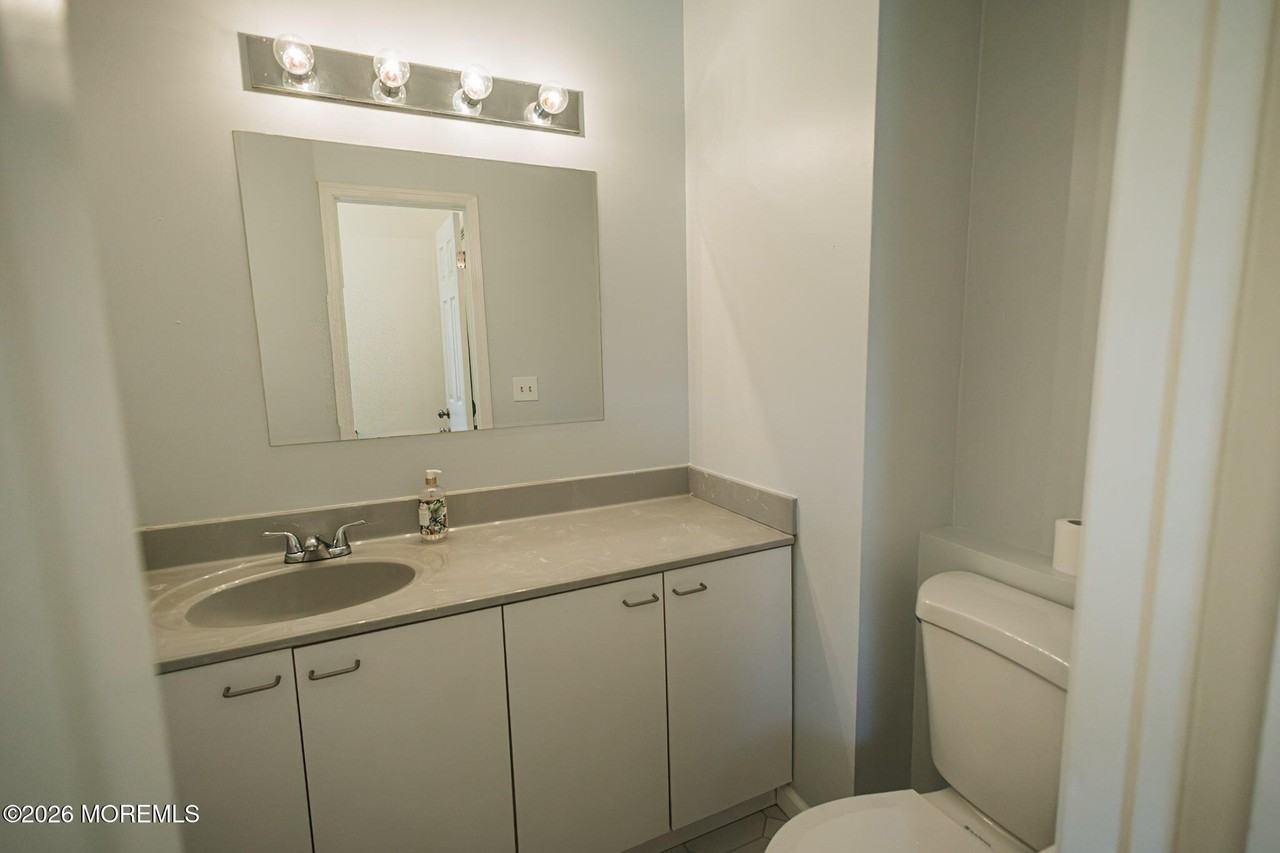 1601 Alpine Trl - Photo 3 of 31