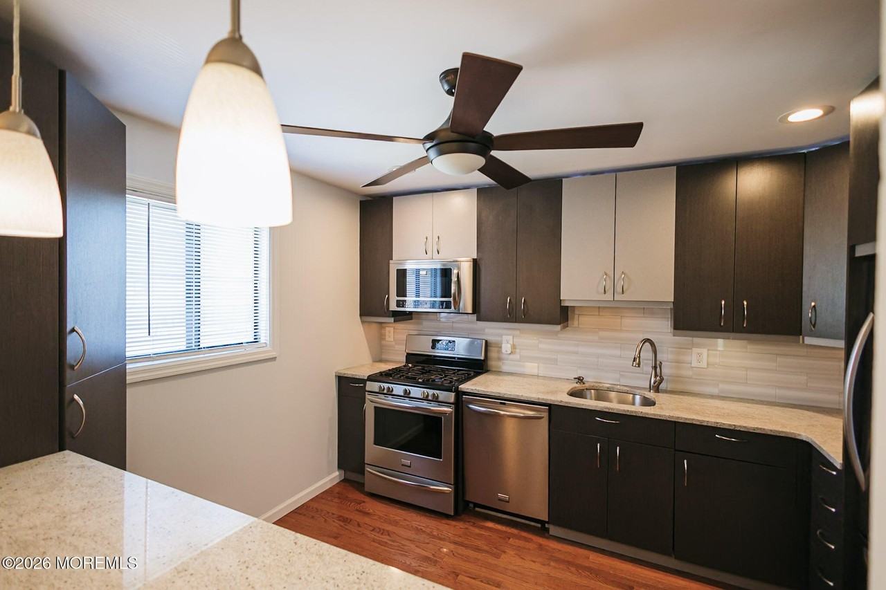 1601 Alpine Trl - Photo 6 of 31