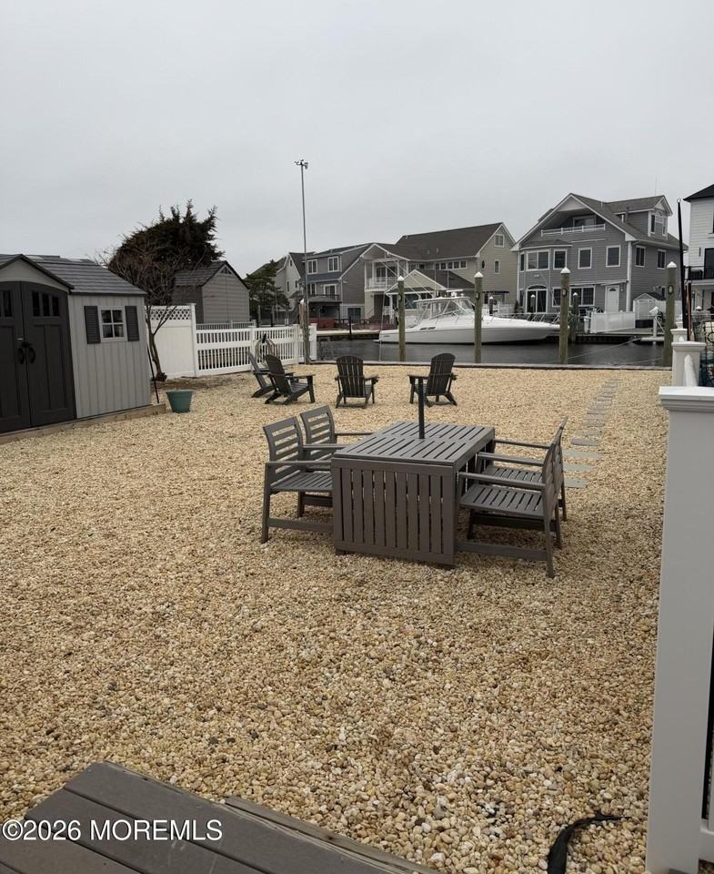 410 8th Ave - Photo 5 of 16