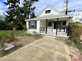 featured image of 104 11th Ave