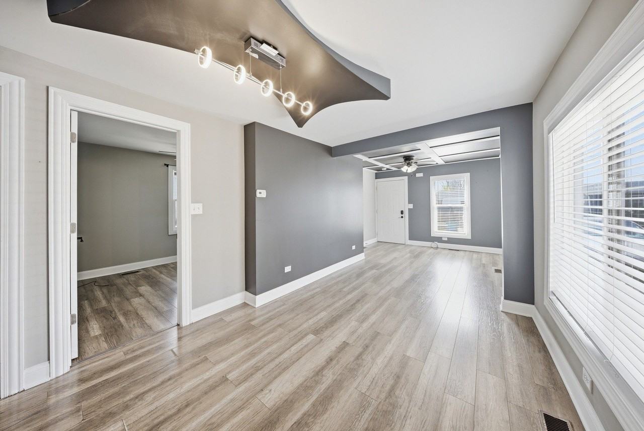 810 Superior St - Photo 7 of 14