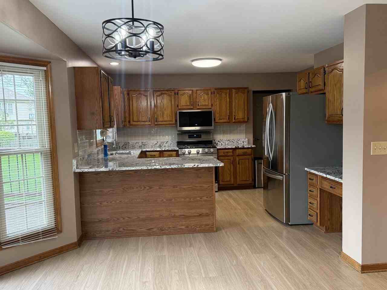 5106 Turnberry Ct - Photo 5 of 27